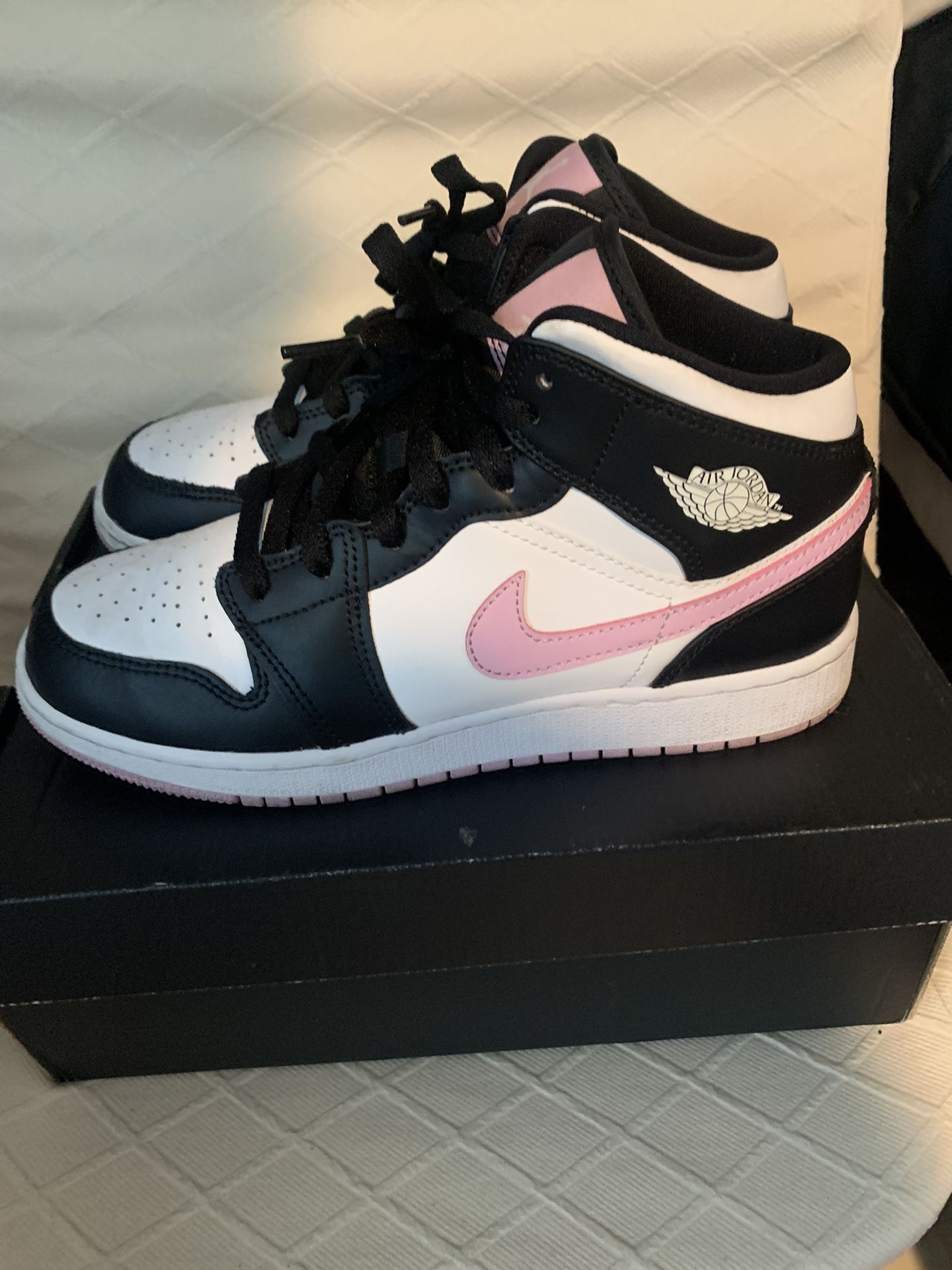 Nike Air Jordan 1 MiD(GS) 