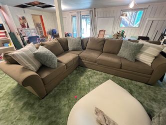 Thomasville Custom Oversized Sectional Sofa – 124” × 99”