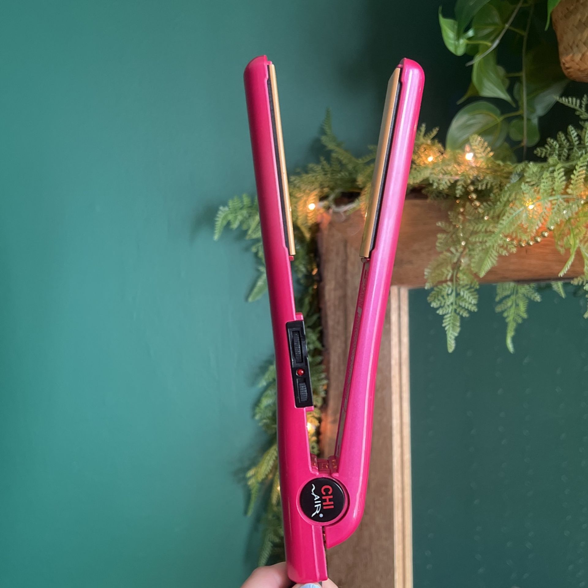CHI AIR FLAT IRON - LIMITED EDITION HOT PINK