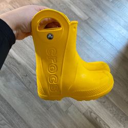 Crocs Rain Boots Size C9 Yellow