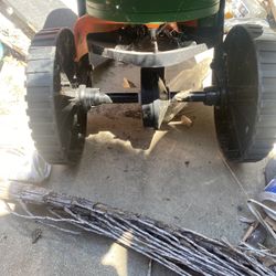 Fertlalizer Spreader 