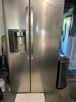 LG French doors linear compressor 22cu. Ft