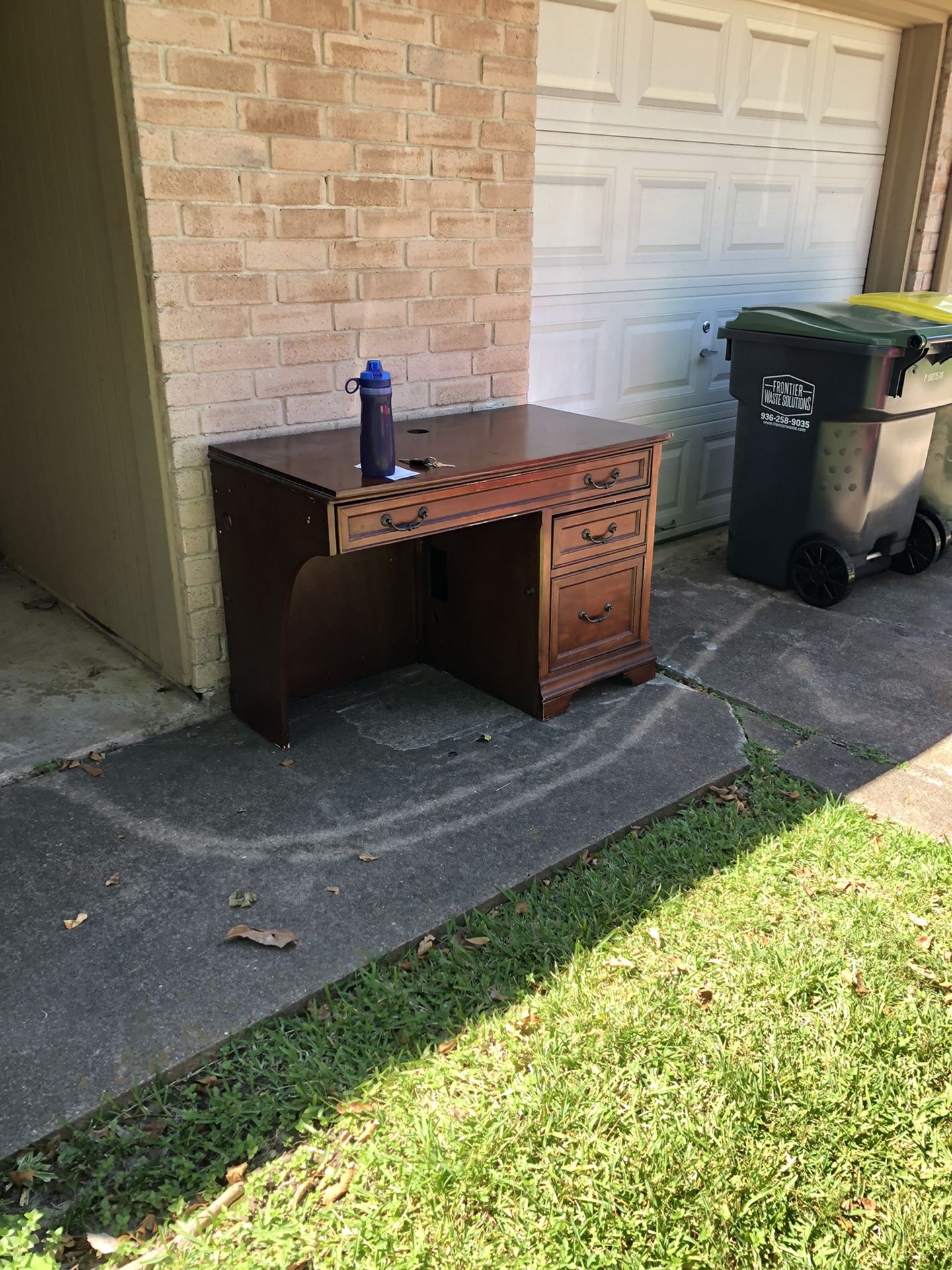 Wood Desk ($1)