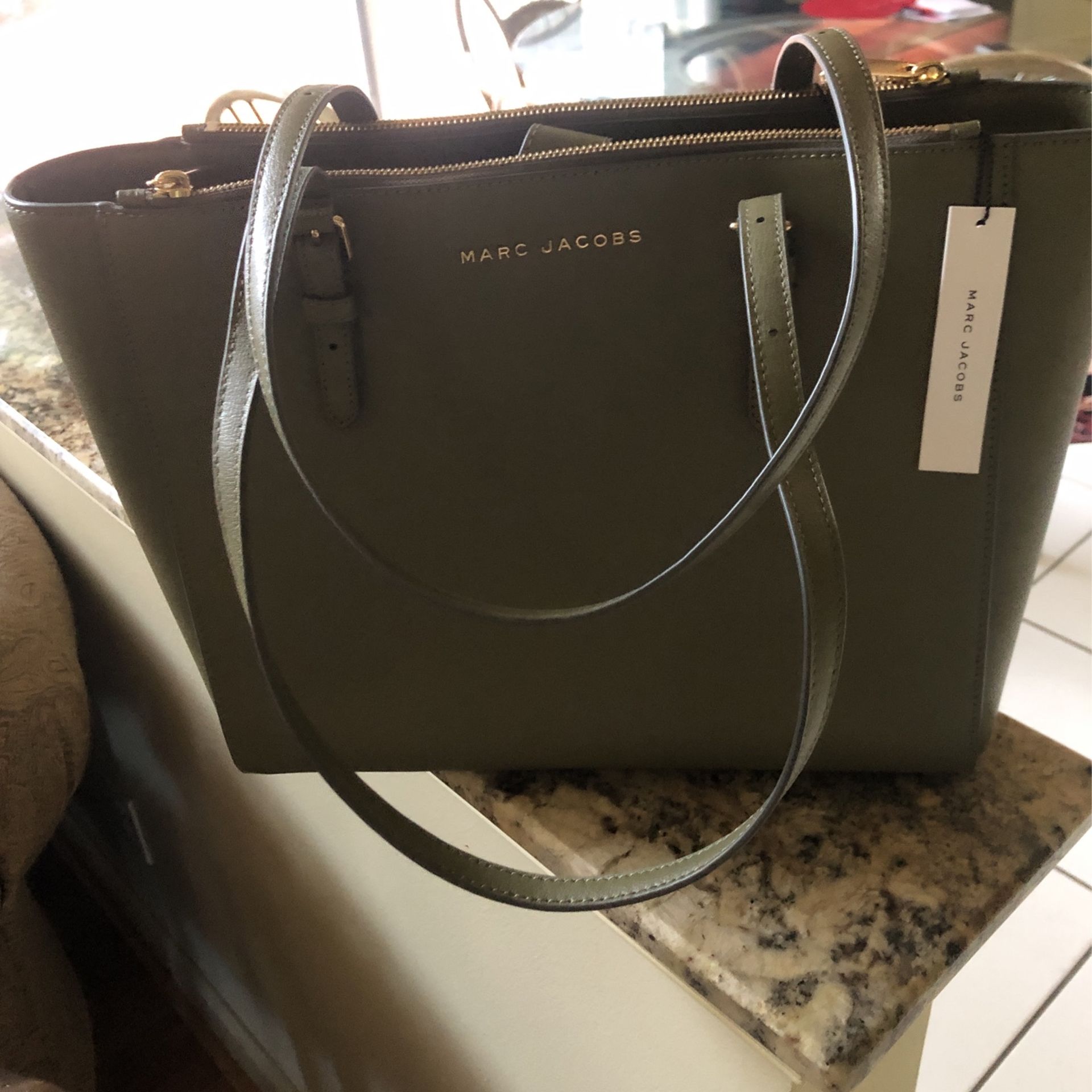 Marc Jacobs Leather Tote Bag .New W/tag