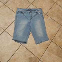 Bandolino Shorts 