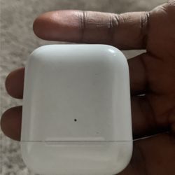 Airpods  they works fine just brought some pros 