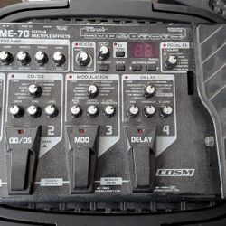 Boss ME-70 Guitar Multiple Effects Pedal Box and Manual Excellent!