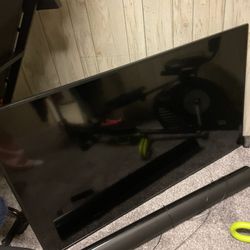 Samsung Tv And Sound Bar 
