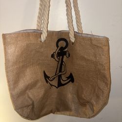 Tan and cream jute bag with anchor detail #beachbag  beige, woven, nautical, anchor, casual, tote, natural, beach accessory, rustic, summer