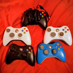 5 Xbox360 Controllers (4 Wireless, 1 Wired, Two Battery Packs)