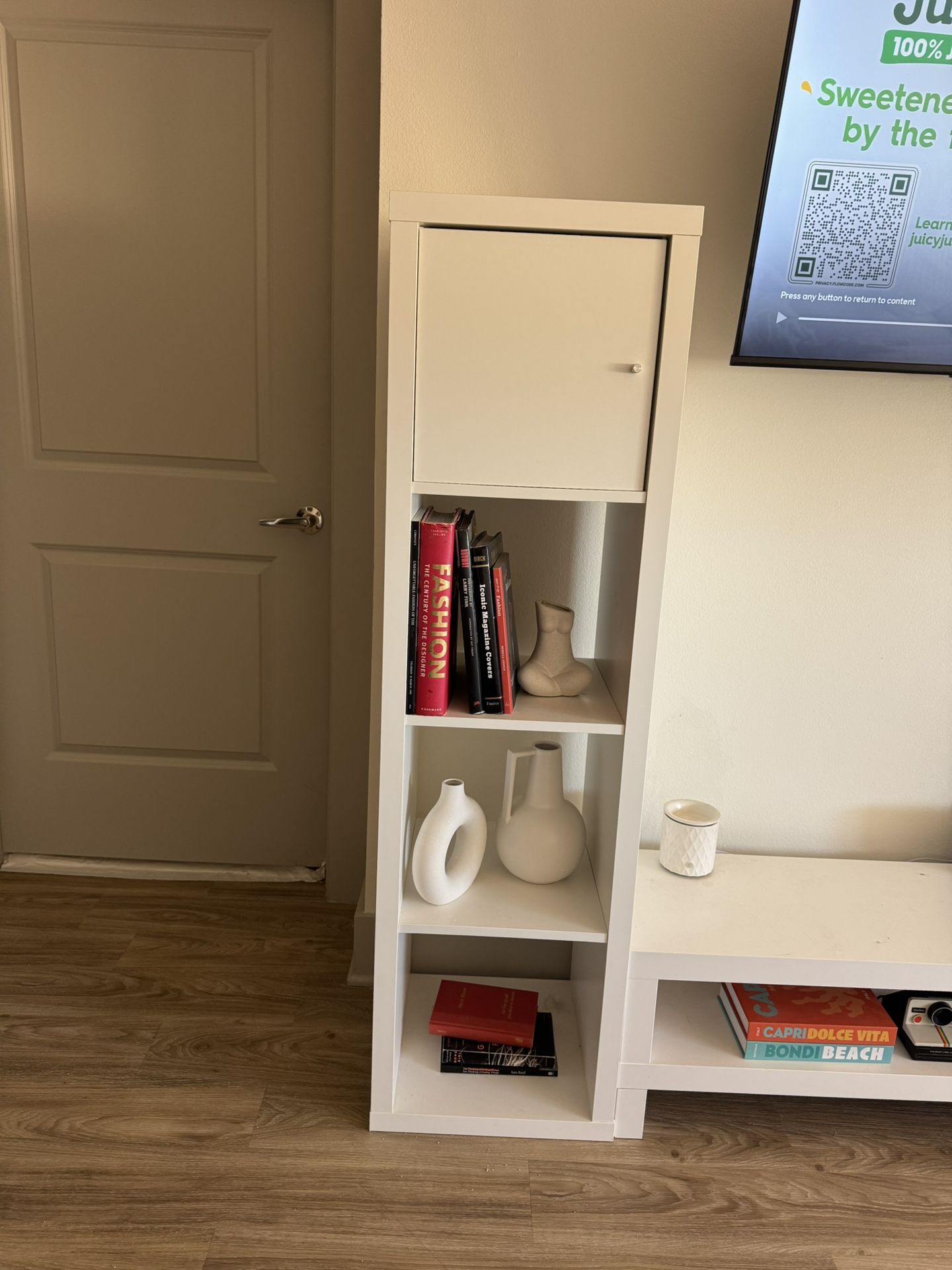 Set Of 2 Bookshelves 