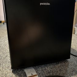Proctor|Silex Mini Refrigerator 