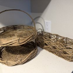 Utensil Holder And Serving Basket