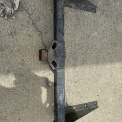 ZJ Rear Bumper And Tow Hitch 