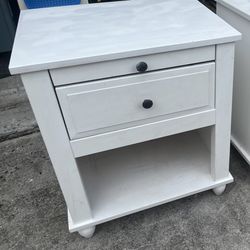 (1) IKEA White Nightstand End Table 25x19x29