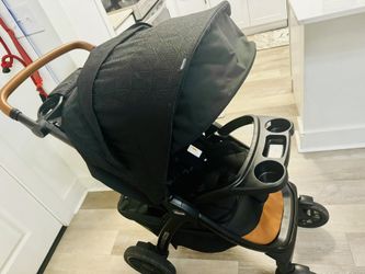 Chicco Bravo Primo Trio Travel System(stroller + Car Seat+ seat base)