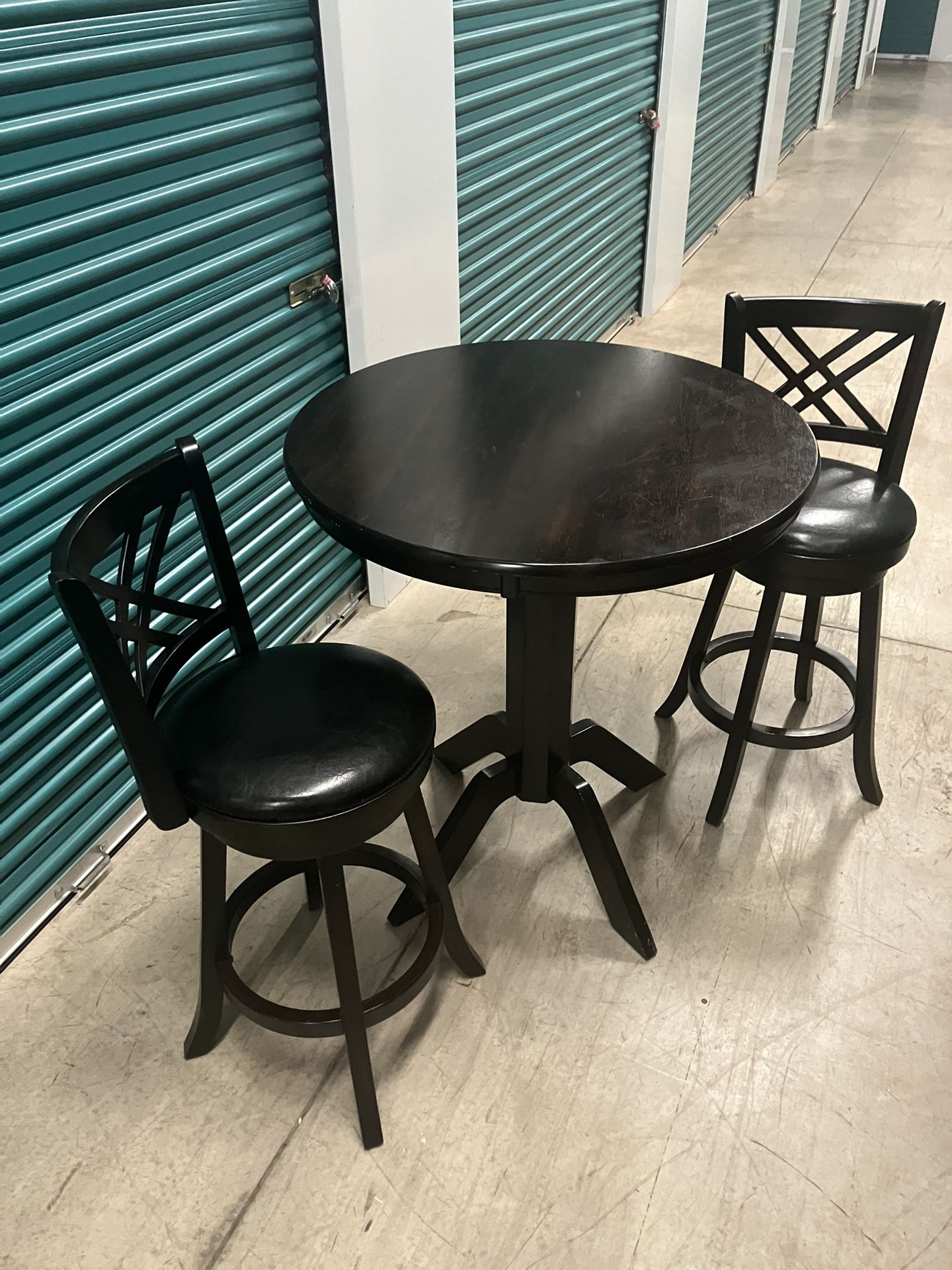 Very Nice HIGHTOP Table W/2 swivelChairs