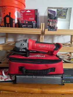 (New) Milwaukee 18volt high output Grindr