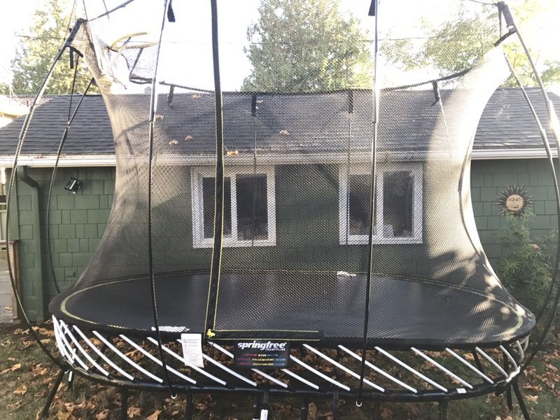 Springfree trampoline lightly used