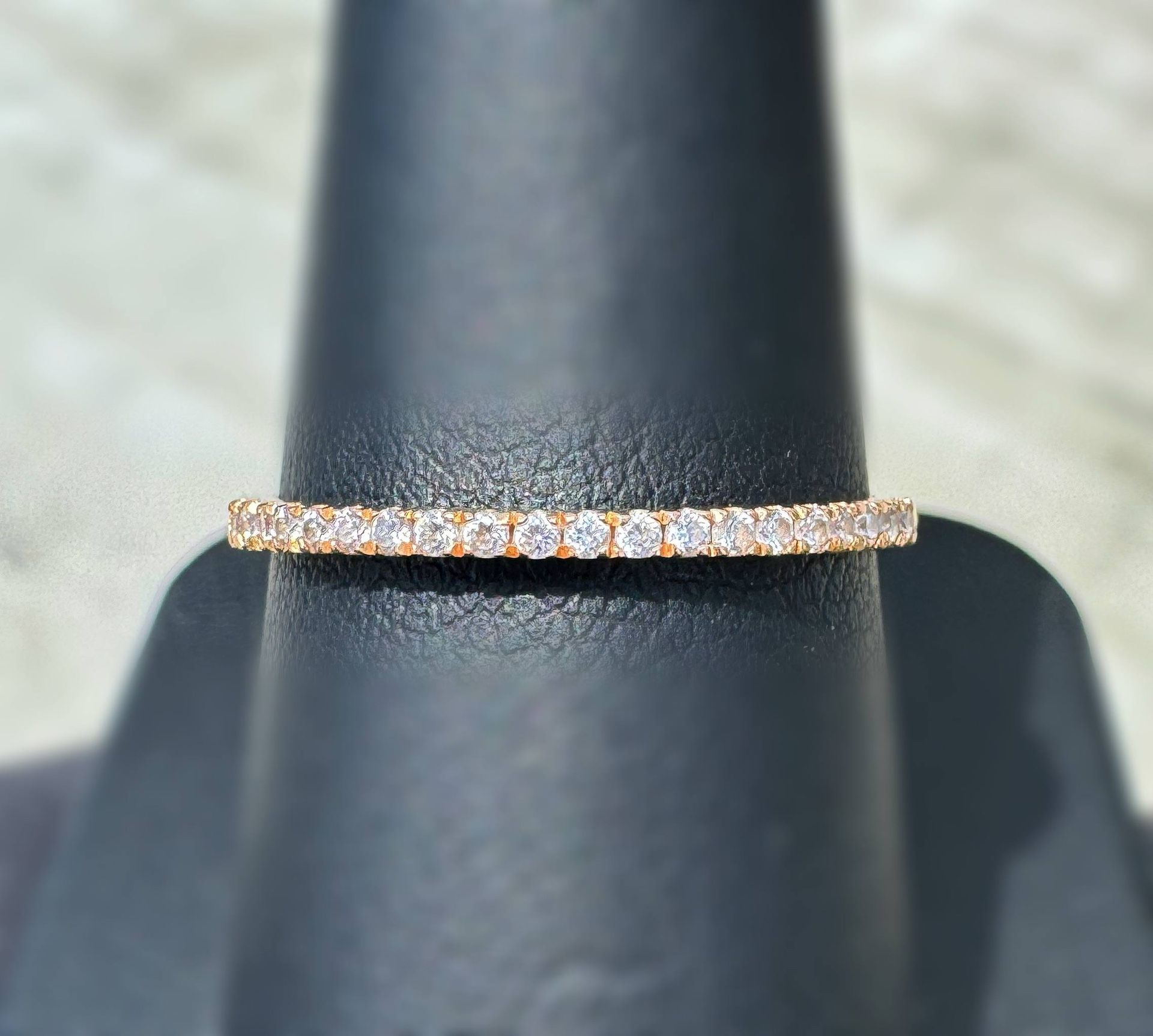 Jewelry 18k solid rose gold white CZ stone 0.20CTW wedding band ring size 9.75