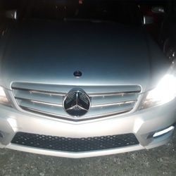 Mercedes-Benz: 2012 Benz C -Class & 2002 Benz S -Class