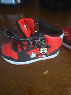 9c lil boys shoe mickey mouse