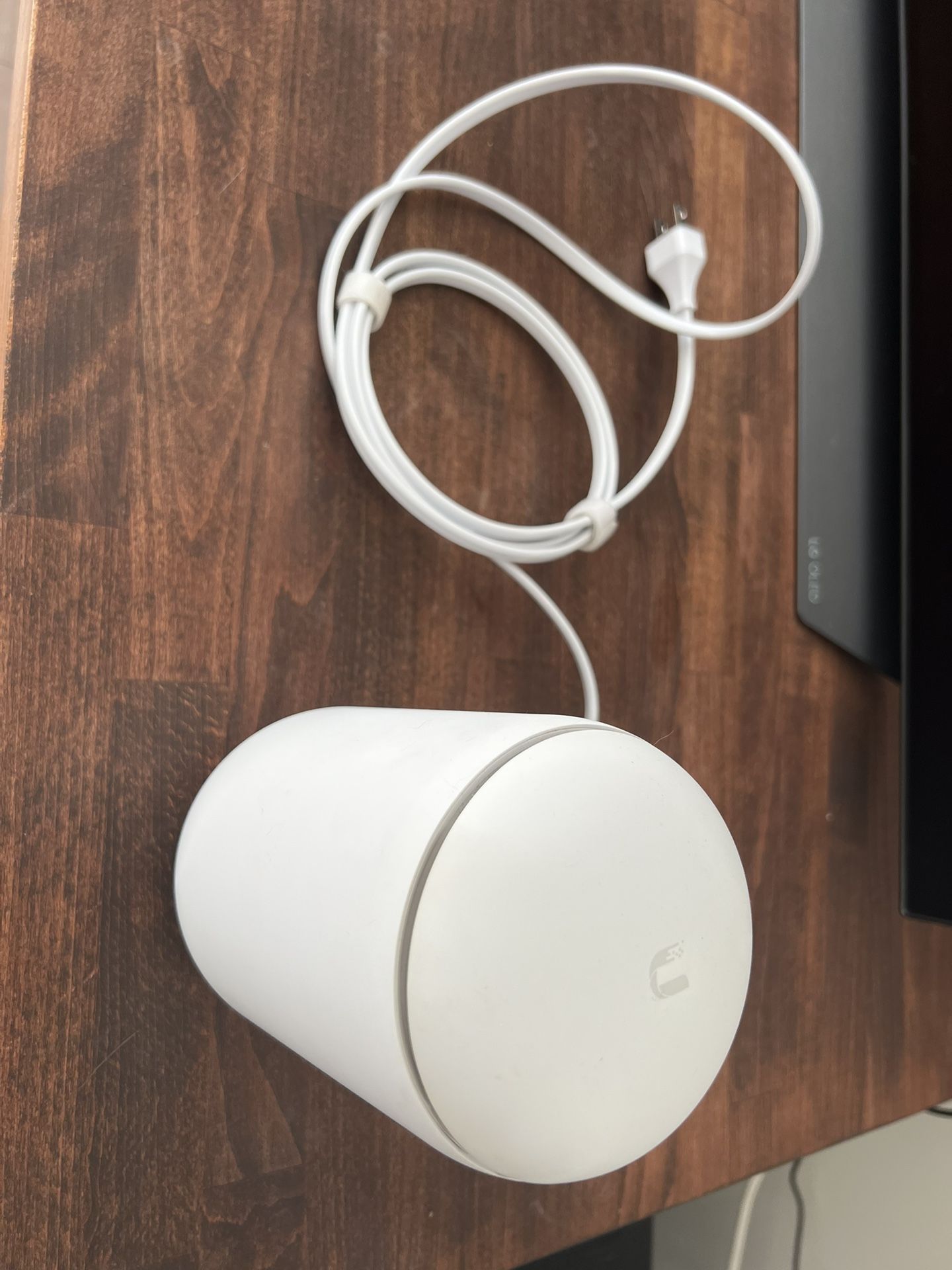 Ubiquiti UniFi Dream Machine Router (WiFi 5) 