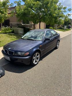 2005 BMW 325i