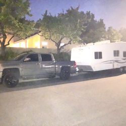 2005 FS2300 Weekend Warrior Toy Hauler