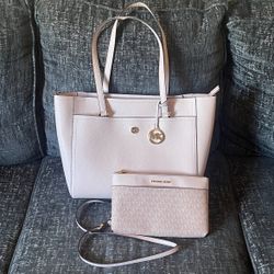 100% Authentic Michael Kors Tote Bag / Crossbody 