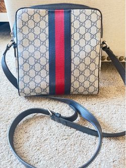 Gucci men’s messager cross over bag