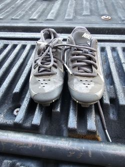 Nike kid cleats