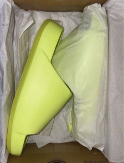 Nike slides size 10