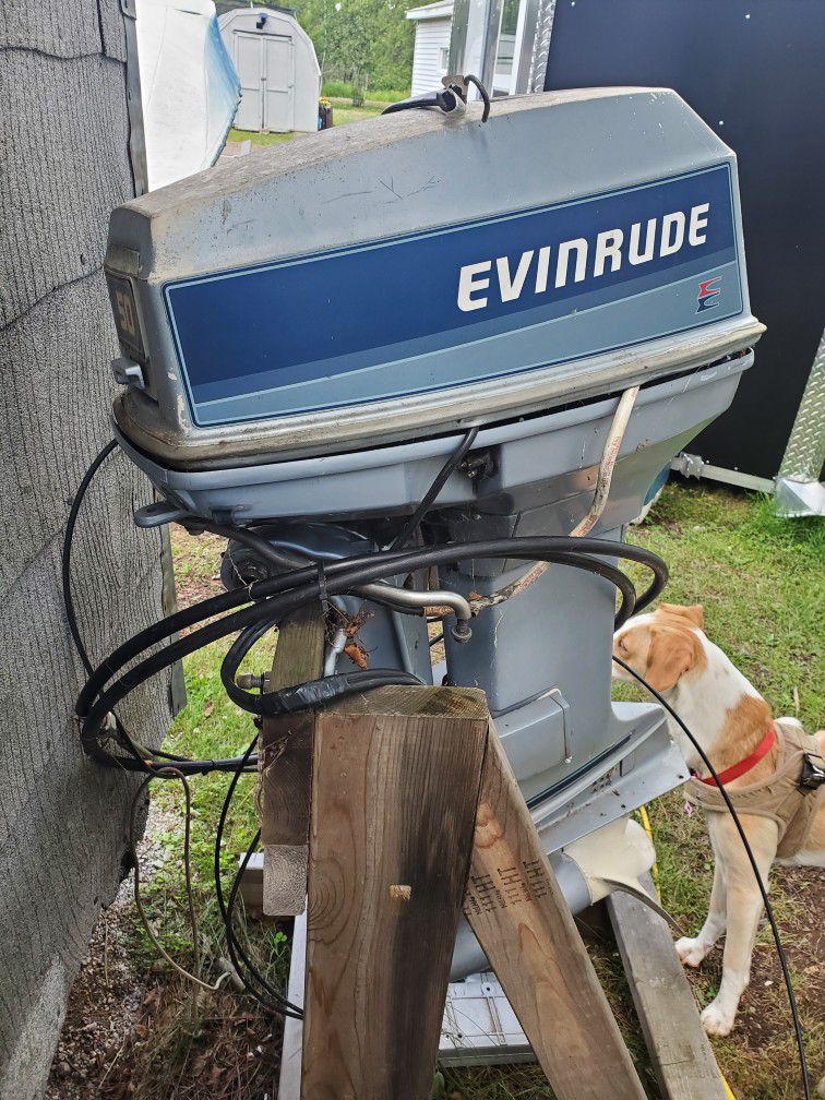 1985 Evinrude 50 HP Outboard Boat Motor