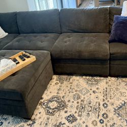 Sectional Couch W/ottoman 