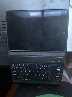 iPad Mini (5th Gen) + Bluetooth Keyboard