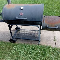 Heavy Duty Chargrille And Smoker Gently Used