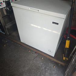 Magic Chef FREEZER 