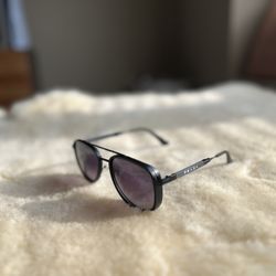 Sunglasses Like New 
