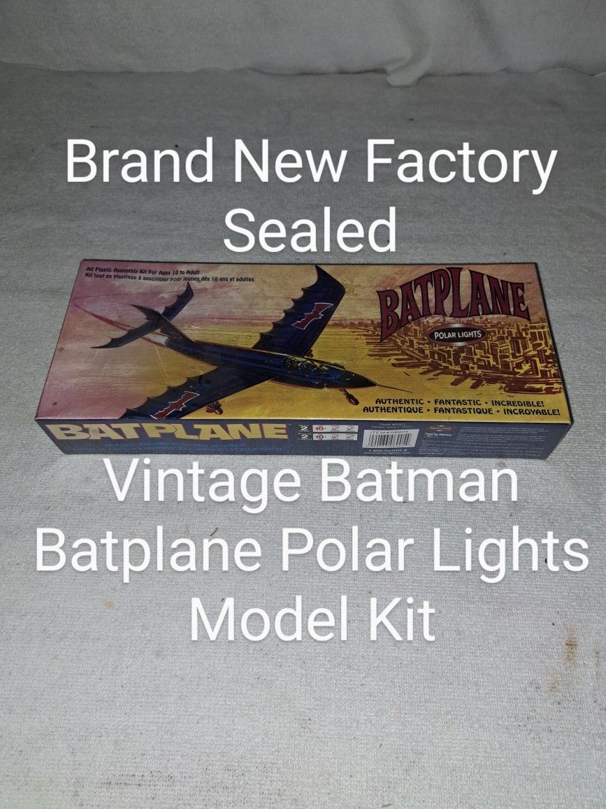 Brand New Factory Sealed 2002 Batman Batplane Polar Lights Plastic Assembly Model Kit