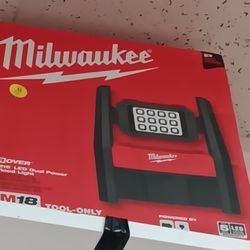 Milwaukee new light 18M