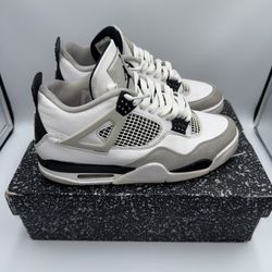 Jordan 4 Military Black Size 8.5 – Clean w/ Box 🔥