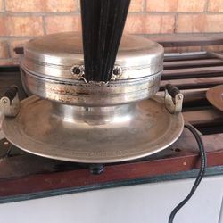 Antigue Waffle Maker 