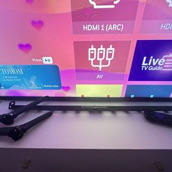 Hisense TV 60’ With Roku