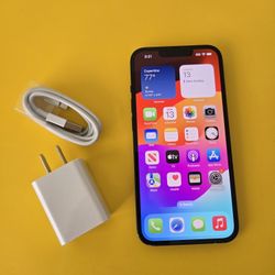 Apple iPhone 13 - UNLOCKED - Like New 