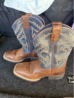 Kids Ariat cowboy boots