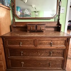 Dresser