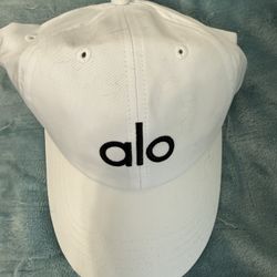 ALO - Off-Duty Hat (white) One Size 