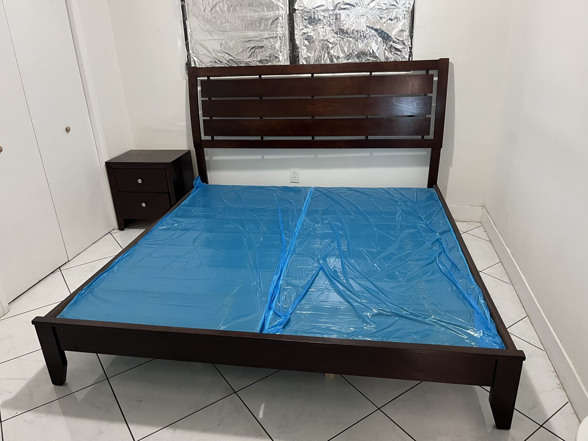 $50 If Pickup Today-King Size Bedroom Set(good Shape) Pickup Only