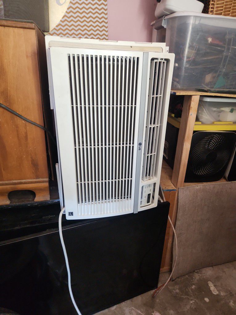 Large Window Air Conditioner LG